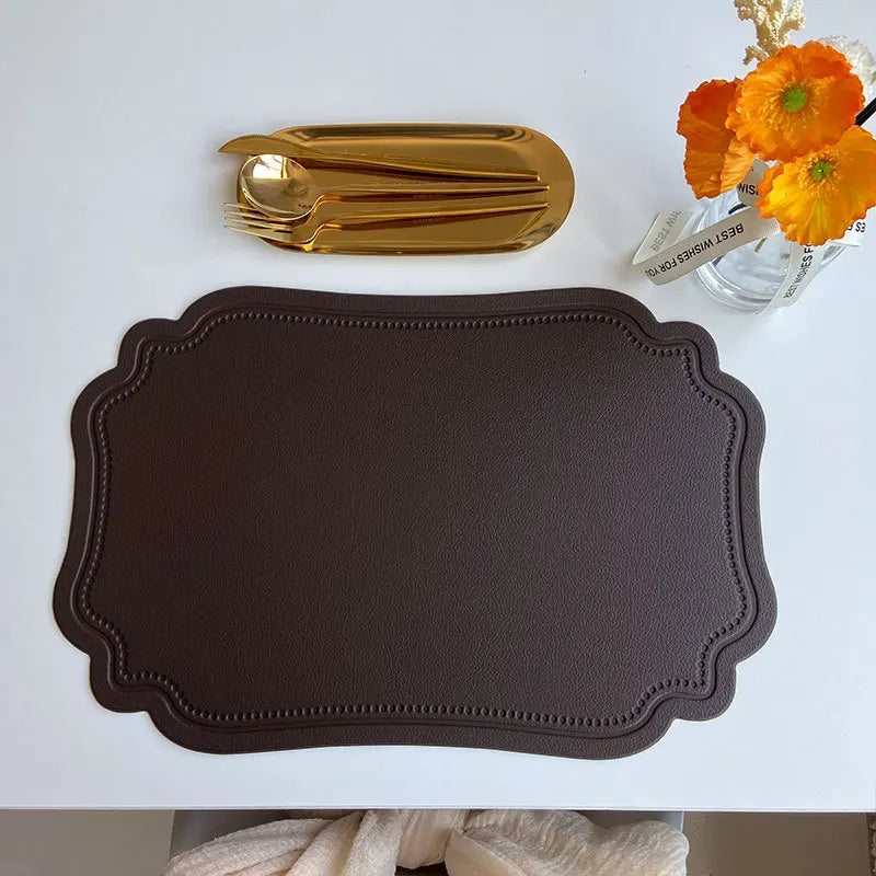 Scalloped Frame Table Placemat Brown